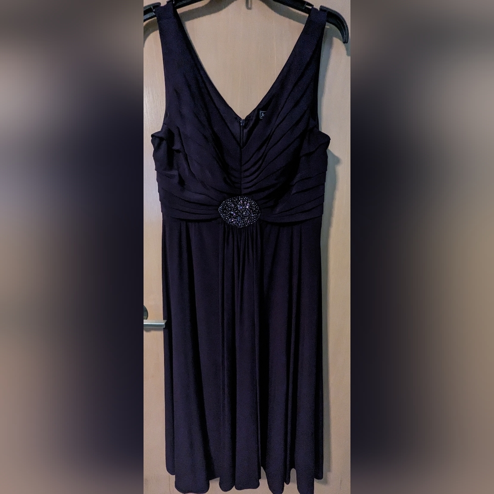 Size 14 Jessica Howard embellished midi dress